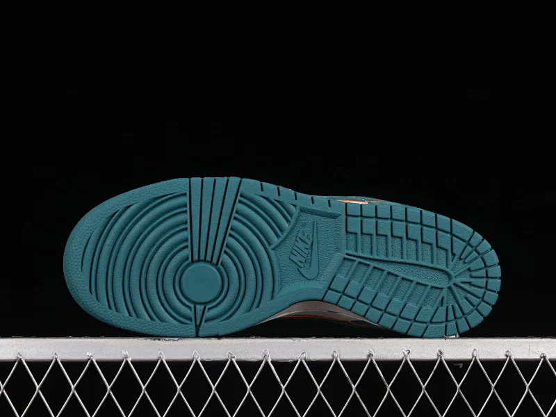 All Categories Nk SB Dunk Series Nk SB Dunk Low Low-top sneakers Otomo Katsuhiro x Nk SB Dunk Low "Steamboy OST" Creative customization collaboration Otomo Katsuhiro co-branded SB low-top sports and leisure sneakers LF0039-022